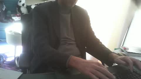 Snapshot of shyfrenchcock chatting on March 13, 9:49 am shyfrenchcock online show from March 13, 9:49 am