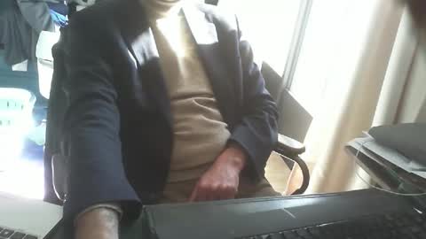 Snapshot of shyfrenchcock chatting on March 23, 9:24 am shyfrenchcock online show from March 23, 9:24 am