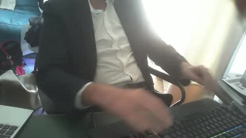 Snapshot of shyfrenchcock chatting on April 17, 11:57 am shyfrenchcock online show from April 17, 11:57 am