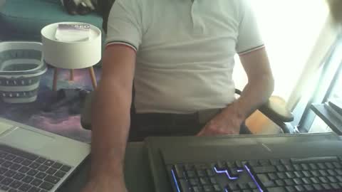 Snapshot of shyfrenchcock chatting on June 1, 12:29 pm shyfrenchcock online show from June 1, 12:29 pm