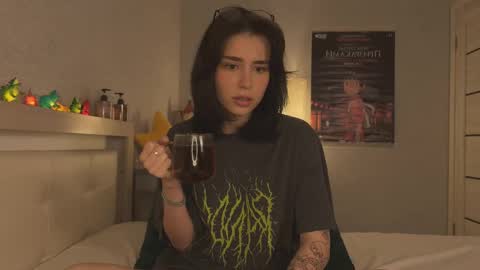 shygaze online show from November 16, 10:37 pm