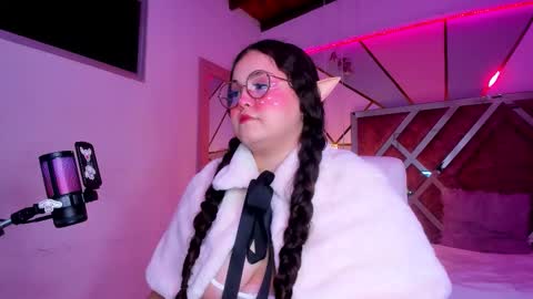 Shyly online show from February 25, 5:28 am