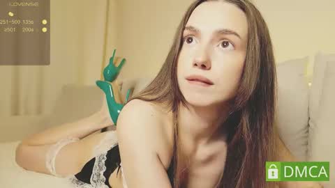 Snapshot of shypeachmaru chatting on February 16, 8:38 pm Mary online show from February 16, 8:38 pm