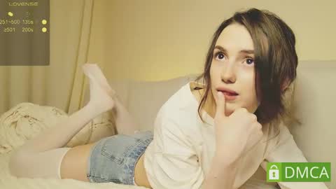 Snapshot of shypeachmaru chatting on March 28, 8:19 pm Mary online show from March 28, 8:19 pm