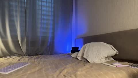 Amelia online show from October 21, 7:25 pm