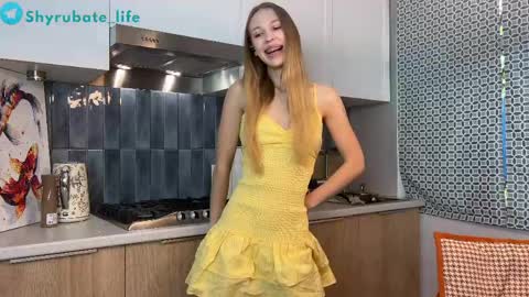 Snapshot of shyrubate chatting on May 15, 6:20 am Aurora online show from May 15, 6:20 am