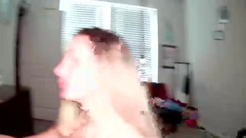 Snapshot of shyy_petitebaby chatting on March 30, 3:57 pm shypetitebaby online show from March 30, 3:57 pm