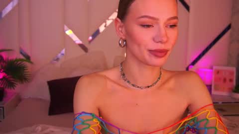 Snapshot of shyysiren chatting on November 17, 8:20 am shyysiren online show from November 17, 8:20 am