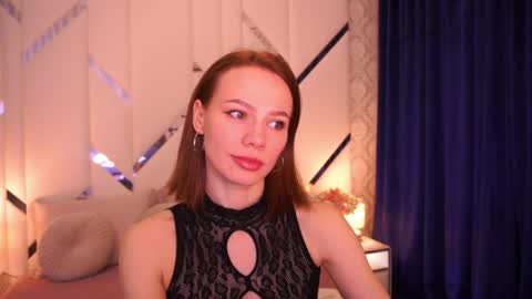 shyysiren online show from April 8, 2:17 pm