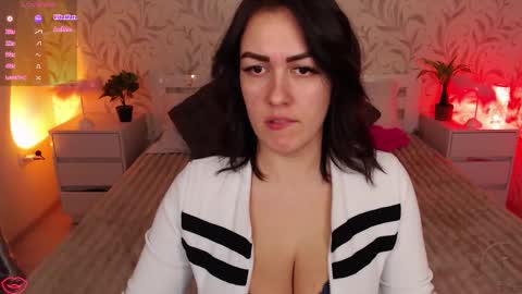 Mila  online show from February 26, 7:35 pm