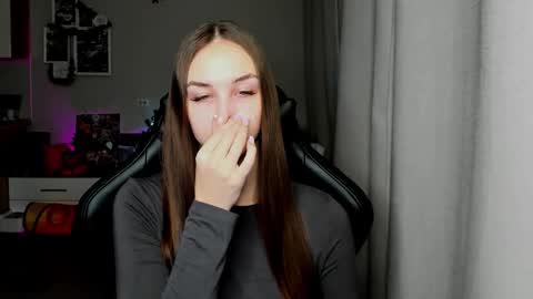 SIA online show from January 16, 2:26 am