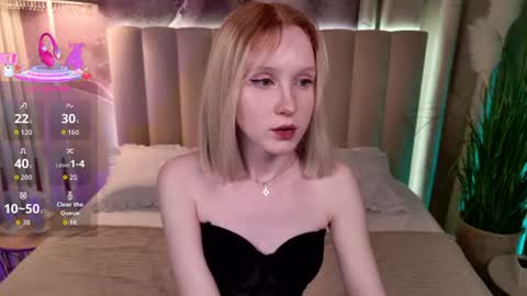 Snapshot of sia_hart chatting on June 9, 12:17 pm Sia online show from June 9, 12:17 pm