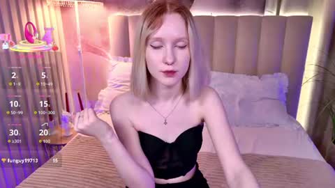 Snapshot of sia_hart chatting on June 10, 12:15 pm Sia online show from June 10, 12:15 pm