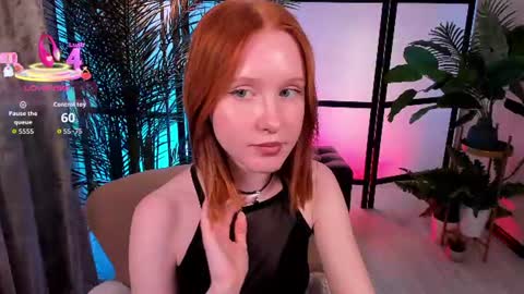 Snapshot of sia_hart chatting on August 2, 6:39 pm Sia online show from August 2, 6:39 pm