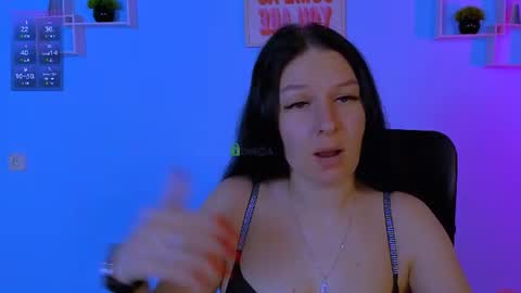 sia_moon1 online show from June 14, 7:05 pm