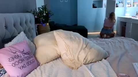 sialone online show from December 18, 6:32 am