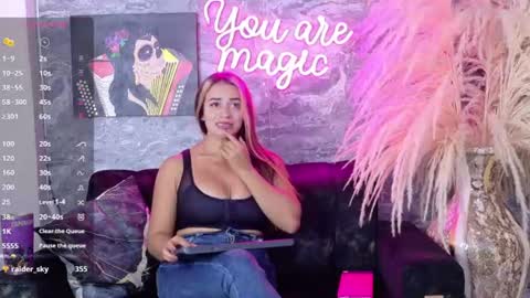 siamarlin online show from June 30, 9:05 pm