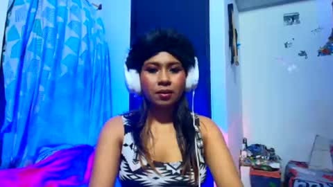 Snapshot of siara_bonny chatting on February 24, 4:43 am Siara online show from February 24, 4:43 am