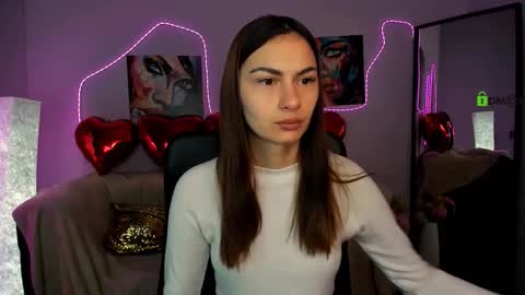 silicia online show from February 7, 10:19 am