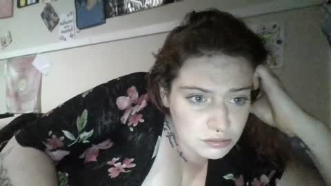 Snapshot of sicilianelliekatia chatting on June 18, 10:52 am sicilianelliekatia online show from June 18, 10:52 am