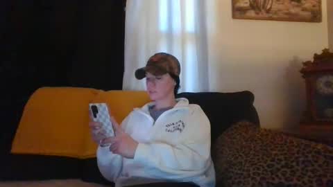 Snapshot of sidneyraee chatting on February 11, 8:03 pm Mrs. St. Patrickk online show from February 11, 8:03 pm