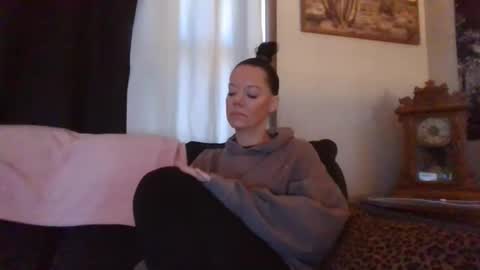 Snapshot of sidneyraee chatting on February 21, 5:25 pm Mrs. St. Patrickk online show from February 21, 5:25 pm