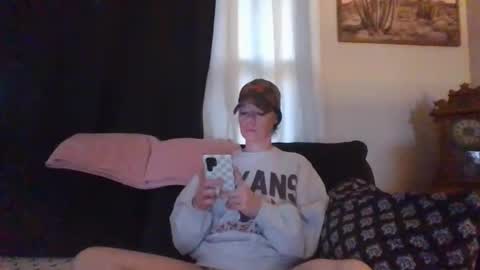 Snapshot of sidneyraee chatting on February 24, 5:00 pm Mrs. St. Patrickk online show from February 24, 5:00 pm