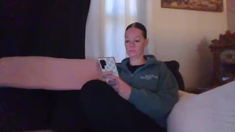 Snapshot of sidneyraee chatting on February 27, 4:07 pm Mrs. St. Patrickk online show from February 27, 4:07 pm