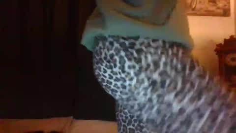 Snapshot of sidneyraee chatting on March 19, 11:14 am Mrs. St. Patrickk online show from March 19, 11:14 am