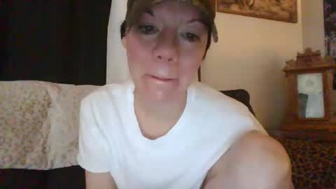 Snapshot of sidneyraee chatting on March 25, 3:18 pm Mrs. St. Patrickk online show from March 25, 3:18 pm