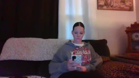 Snapshot of sidneyraee chatting on April 1, 6:05 pm Mrs. St. Patrickk online show from April 1, 6:05 pm