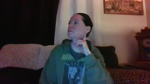 Snapshot of sidneyraee chatting on April 2, 12:25 pm Mrs. St. Patrickk online show from April 2, 12:25 pm
