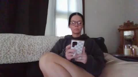 Snapshot of sidneyraee chatting on April 27, 6:39 pm Mrs. St. Patrickk online show from April 27, 6:39 pm