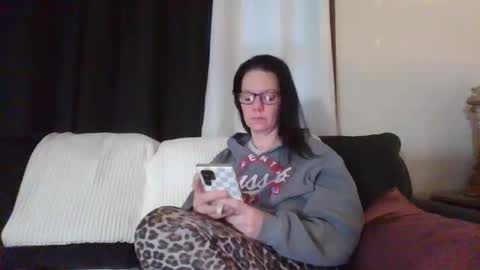 Snapshot of sidneyraee chatting on May 7, 11:59 am Mrs. St. Patrickk online show from May 7, 11:59 am