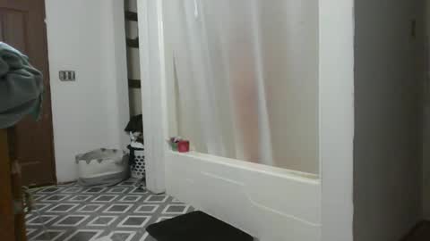 Snapshot of sidneyraee chatting on May 9, 11:48 am Mrs. St. Patrickk online show from May 9, 11:48 am