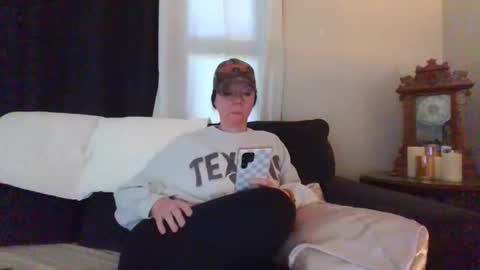 Snapshot of sidneyraee chatting on May 14, 6:37 pm Mrs. St. Patrickk online show from May 14, 6:37 pm