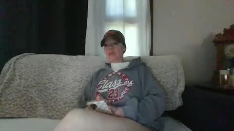 Snapshot of sidneyraee chatting on May 16, 2:38 pm Mrs. St. Patrickk online show from May 16, 2:38 pm