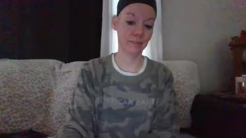 Snapshot of sidneyraee chatting on May 17, 3:30 pm Mrs. St. Patrickk online show from May 17, 3:30 pm