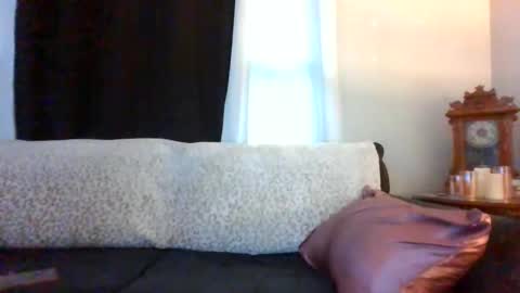 Snapshot of sidneyraee chatting on June 9, 2:28 pm Mrs. St. Patrickk online show from June 9, 2:28 pm