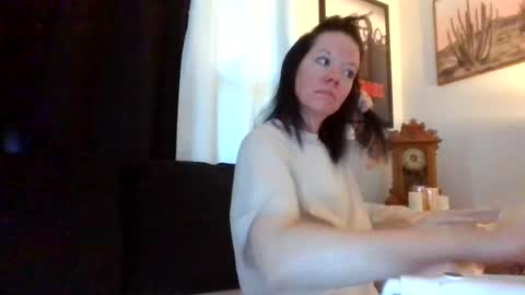 Snapshot of sidneyraee chatting on August 4, 3:36 pm Mrs. St. Patrickk online show from August 4, 3:36 pm