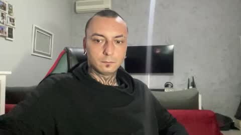 sidvicious23cm online show from January 17, 7:39 pm