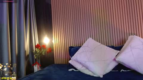 Sienna Blake online show from January 6, 9:50 pm