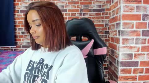 sienna_lux01 online show from March 10, 1:32 am