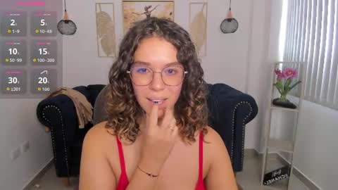 siiena online show from June 16, 7:27 pm