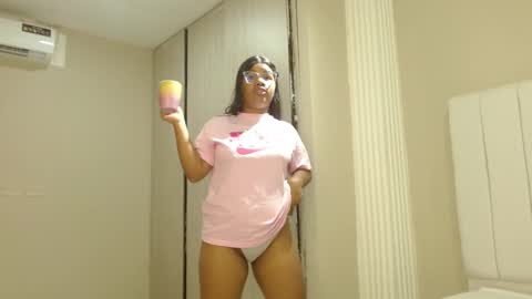 Sienna online show from September 18, 1:46 pm