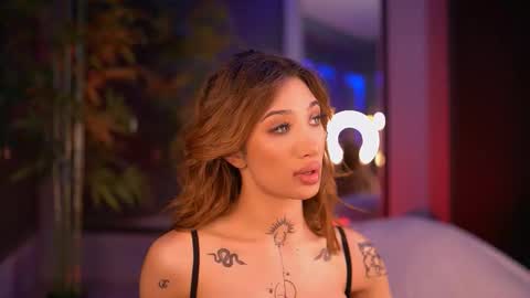 Sienna online show from November 10, 6:40 pm