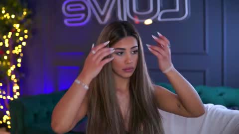 Snapshot of siennaruh chatting on January 19, 11:14 am Sienna online show from January 19, 11:14 am