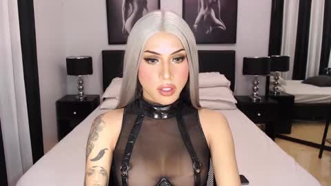 Jenny Hakenson online show from December 4, 8:56 am