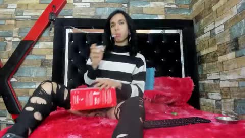 Snapshot of silacitex_effys chatting on December 5, 11:52 am Silacitex online show from December 5, 11:52 am