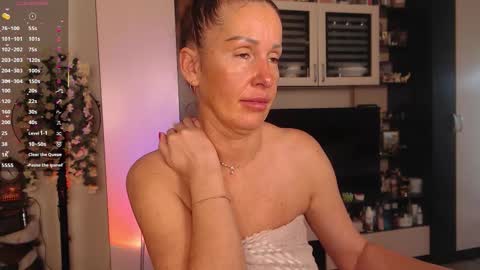 silenaa_sloussen online show from September 15, 4:34 am